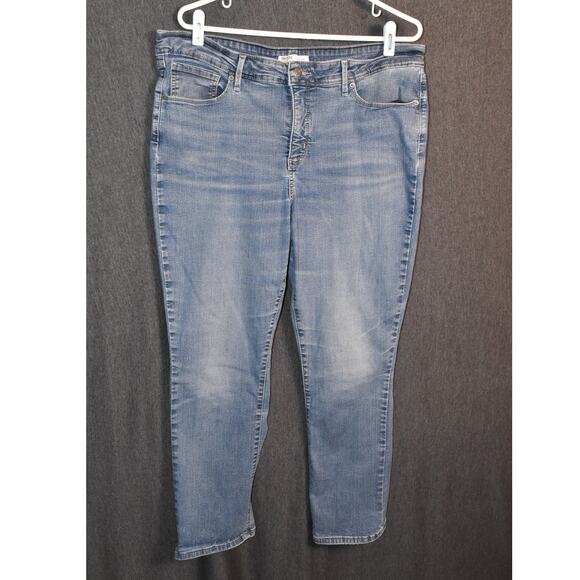 Lot of 2 Levi's Signature Series Women's 18S (34x28) Shaping Straight Leg Jeans - Picture 2 of 9